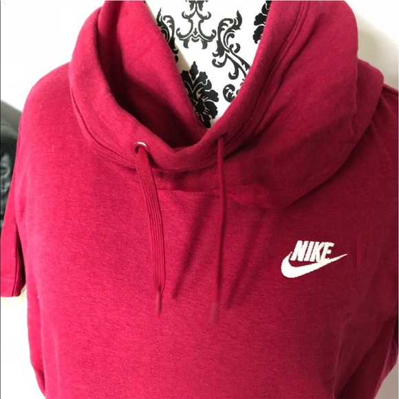 Nike Short Sleeved Fleece. Med & Small. - Picture 4 of 7